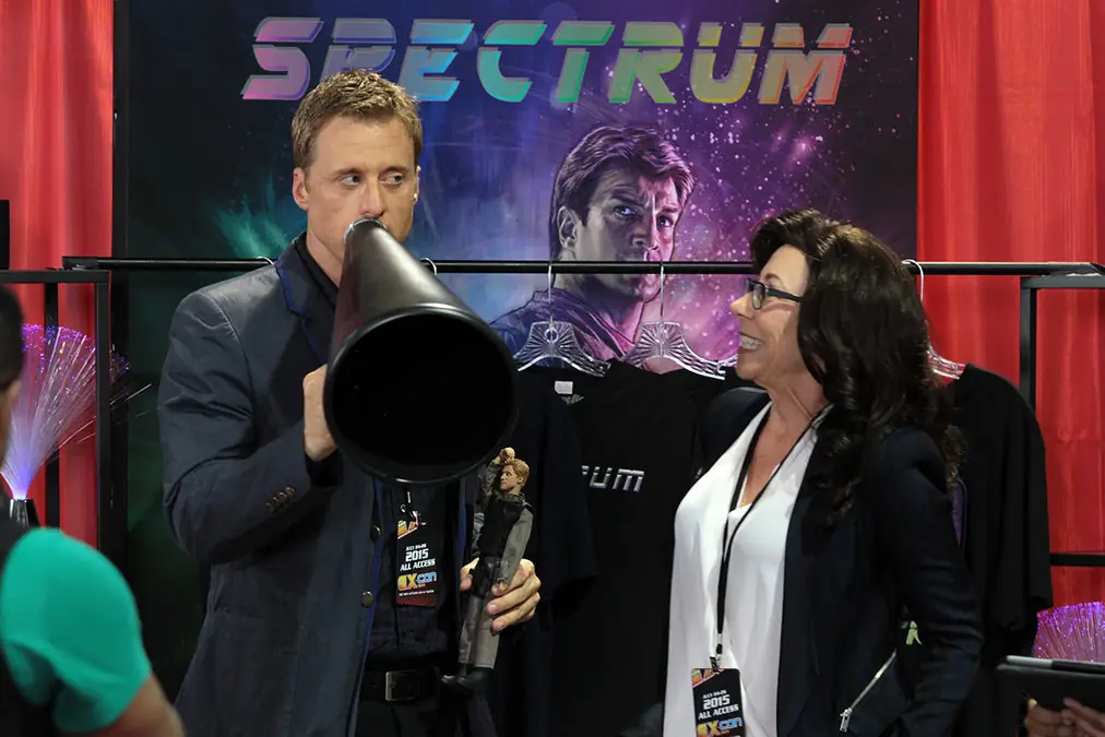 HITFIX - Nerdy Celeb Cameos and Cringe-Inducing Comedy Abound In Alan Tudyk's 'Con Man'
